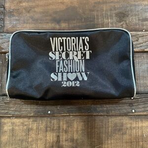 Victoria's Secret Fashion Show 2012 Limited Edition Cosmetic Makeup Bag NWOT